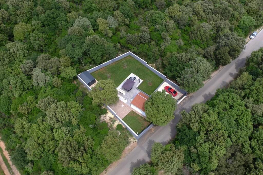 Apartment In Park Forest Soline Near The Sea Pjescana Uvala Zewnętrze zdjęcie
